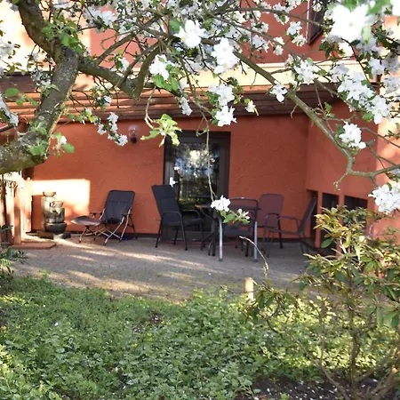 Auszeitoase Freystadt: Billiard, Sauna & Garden Retreat Apartment *