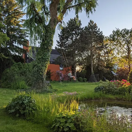 Apartment Auszeitoase Freystadt: Billiard, Sauna & Garden Retreat