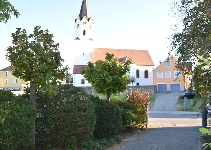 Apartment Auszeitoase Freystadt: Billiard, Sauna & Garden Retreat Freystadt